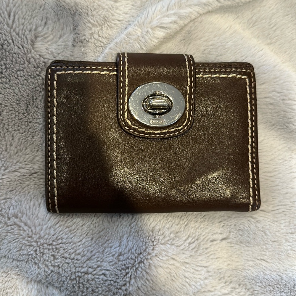 Coach small wallet with silver close